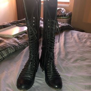 Steve Madden lace up boots